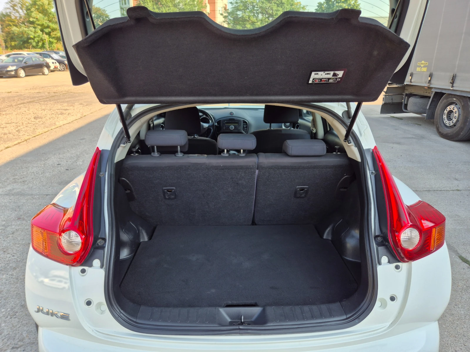 Nissan Juke 1.6i-Бензин-Италия, снимка 9 - Автомобили и джипове - 55592939