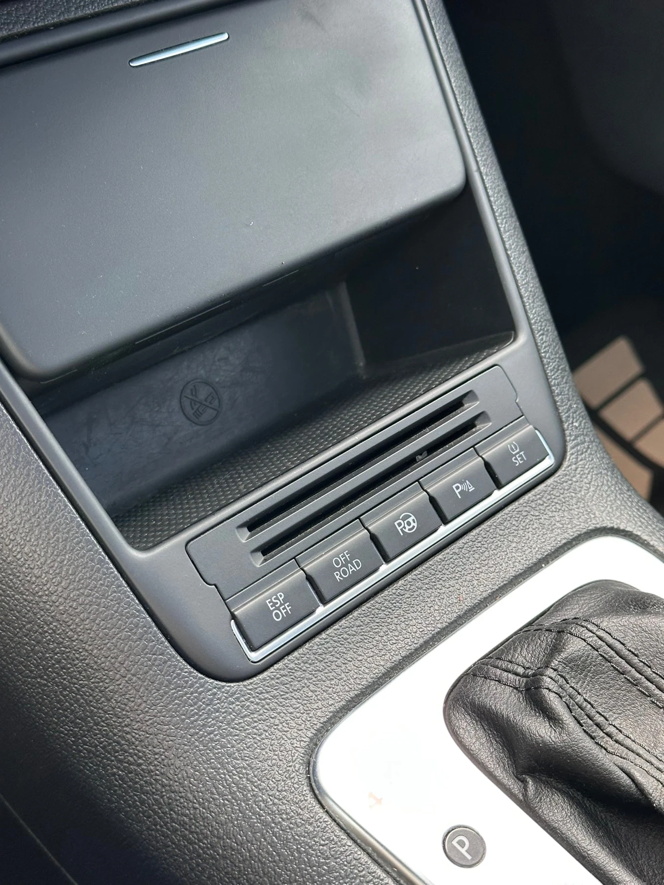 VW Tiguan Facelift, Sport, Track & Field, снимка 10 - Автомобили и джипове - 56035420