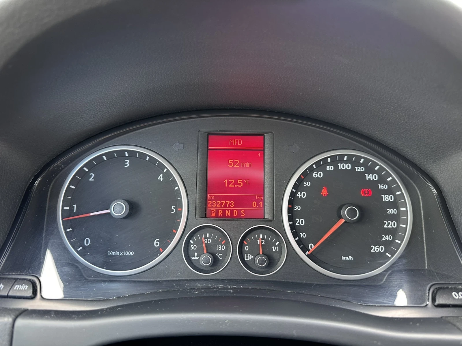 VW Tiguan Facelift, Sport, Track & Field, снимка 17 - Автомобили и джипове - 56035420