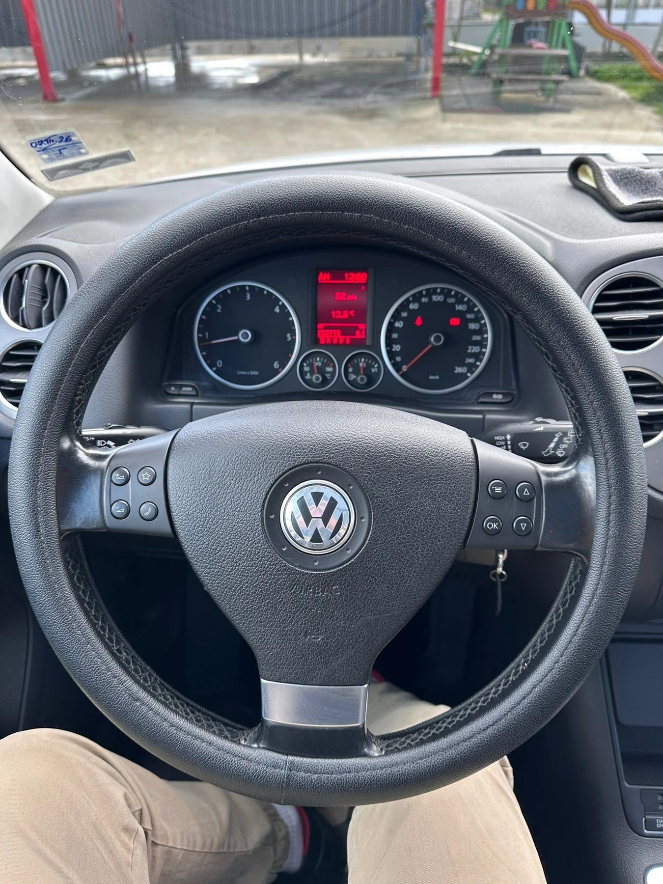 VW Tiguan Facelift, Sport, Track & Field, снимка 13 - Автомобили и джипове - 56035420