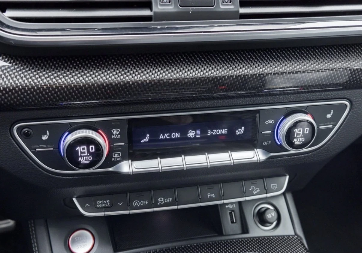 Audi SQ5 3.0T * PROGRESSIV * B&O * ПАНОРАМА * CARPLAY * , снимка 6 - Автомобили и джипове - 56145951