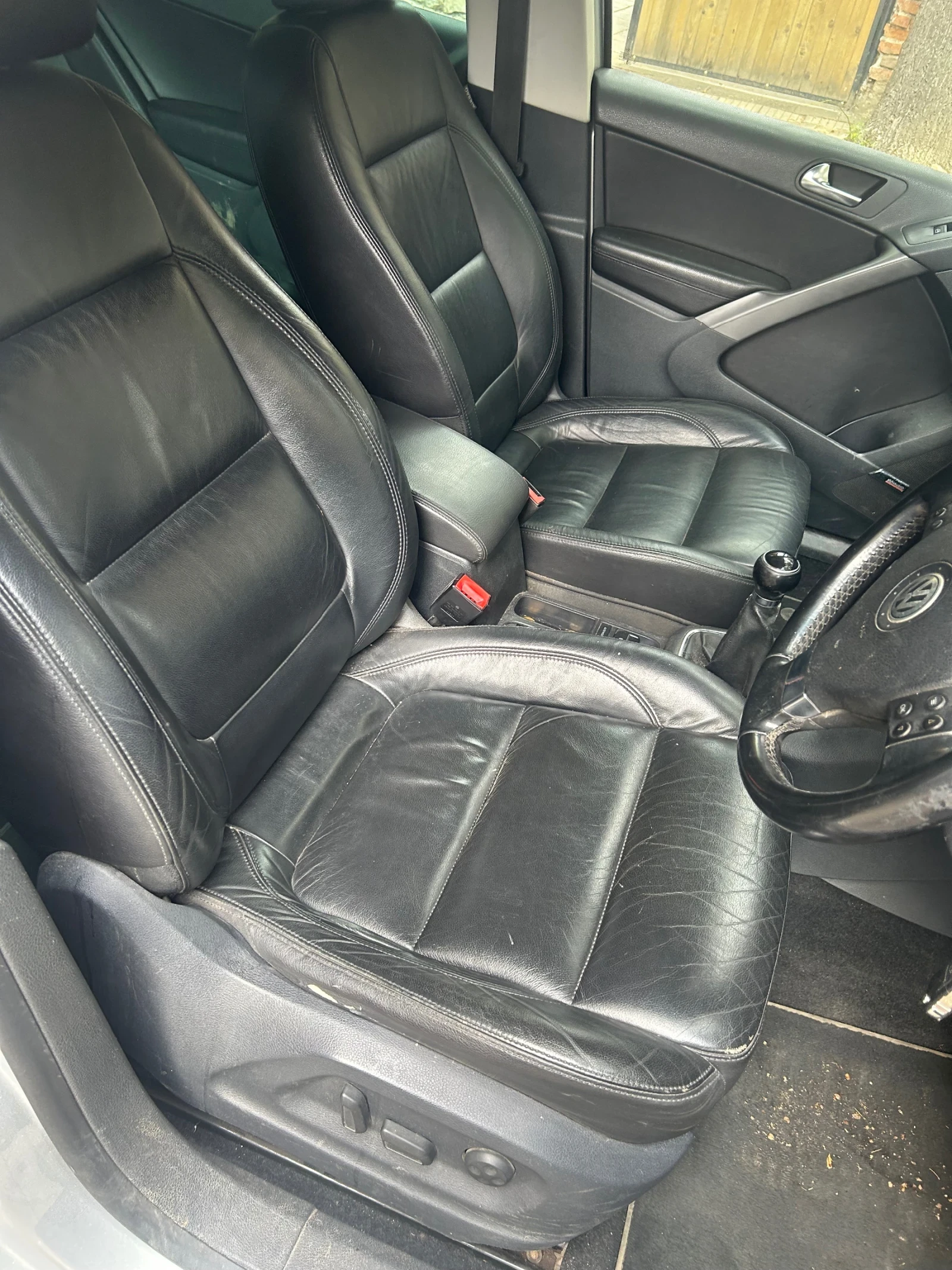 VW Tiguan Vw tiguan sport 4x4, снимка 12 - Автомобили и джипове - 56313347