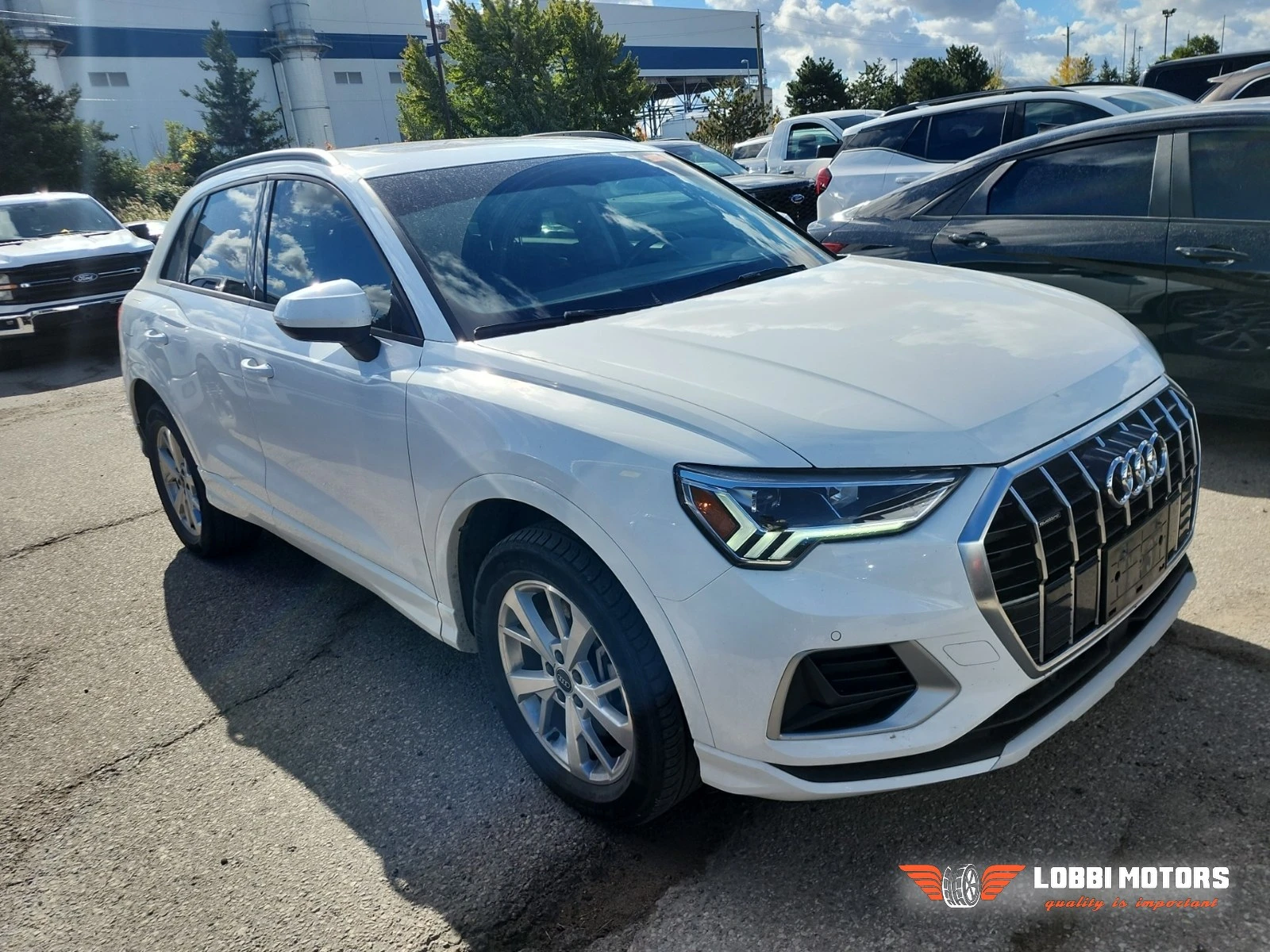 Audi Q3, снимка 5 - Автомобили и джипове - 56436007