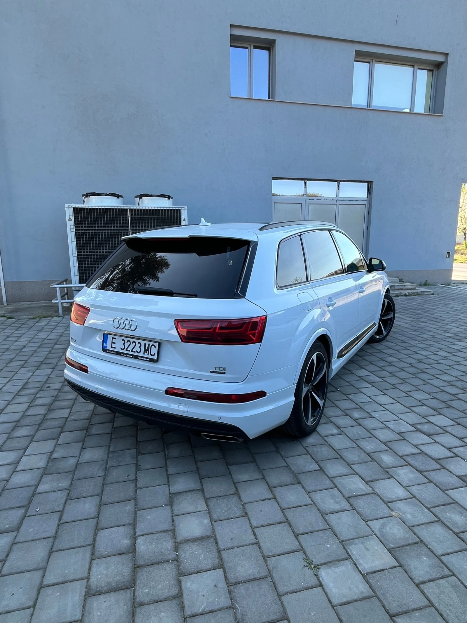 Audi Q7 S-LINE, снимка 3 - Автомобили и джипове - 56620885