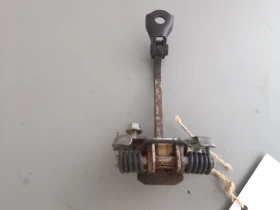 Панта врата задна дясна ограничителна Рено Лагуна хечбек 