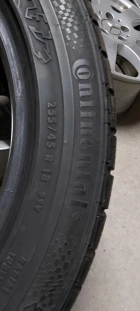 Гуми Зимни 255/45R18, снимка 4