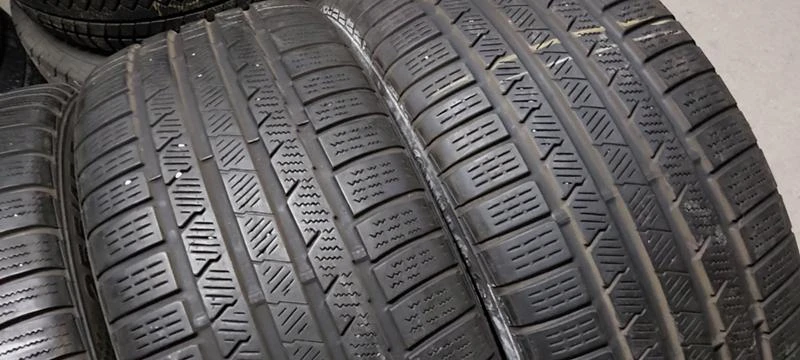 Гуми Зимни 255/45R18, снимка 3 - Гуми и джанти - 31140930