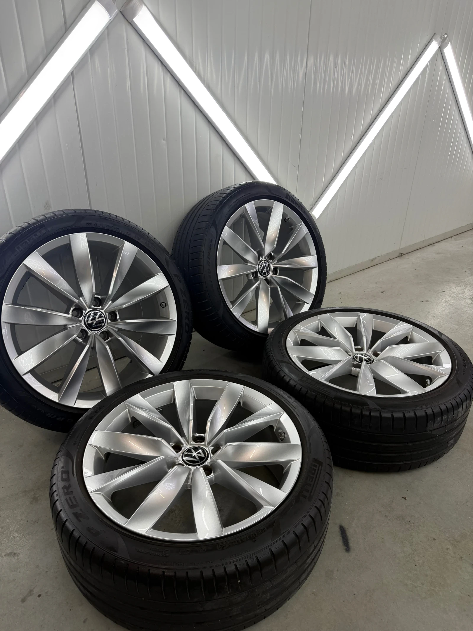 Гуми с джанти Pirelli 245/40R19