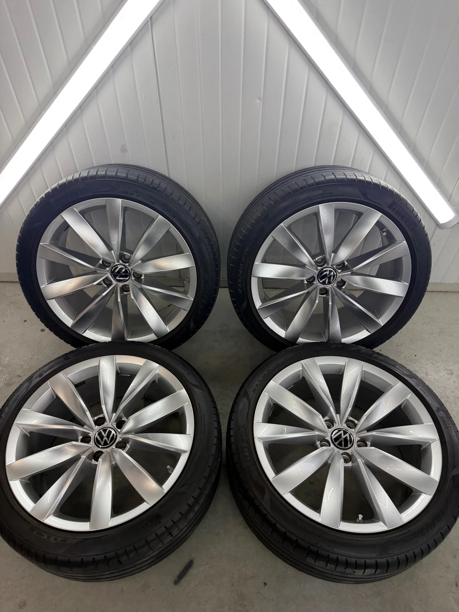 Гуми с джанти Pirelli 245/40R19, снимка 4 - Гуми и джанти - 56217263