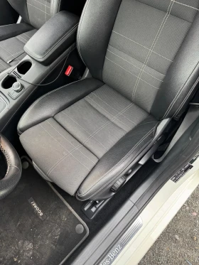 Mercedes-Benz A 220, снимка 14
