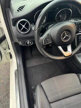 Mercedes-Benz A 220, снимка 13