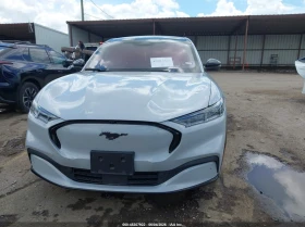 Ford Mustang Mach-E Premium, снимка 13