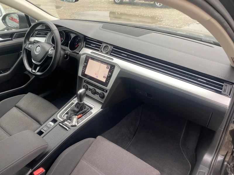 VW Passat 2.0 TDI , снимка 12 - Автомобили и джипове - 39499743