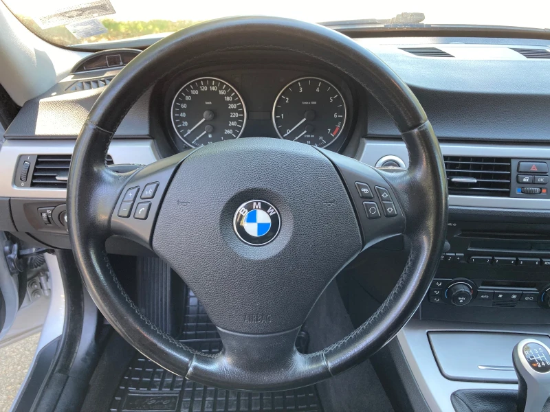 BMW 318, снимка 12 - Автомобили и джипове - 46935911