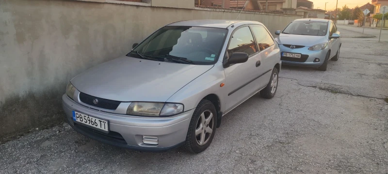 Mazda 323 1.5 88 к.с, снимка 1 - Автомобили и джипове - 47333839