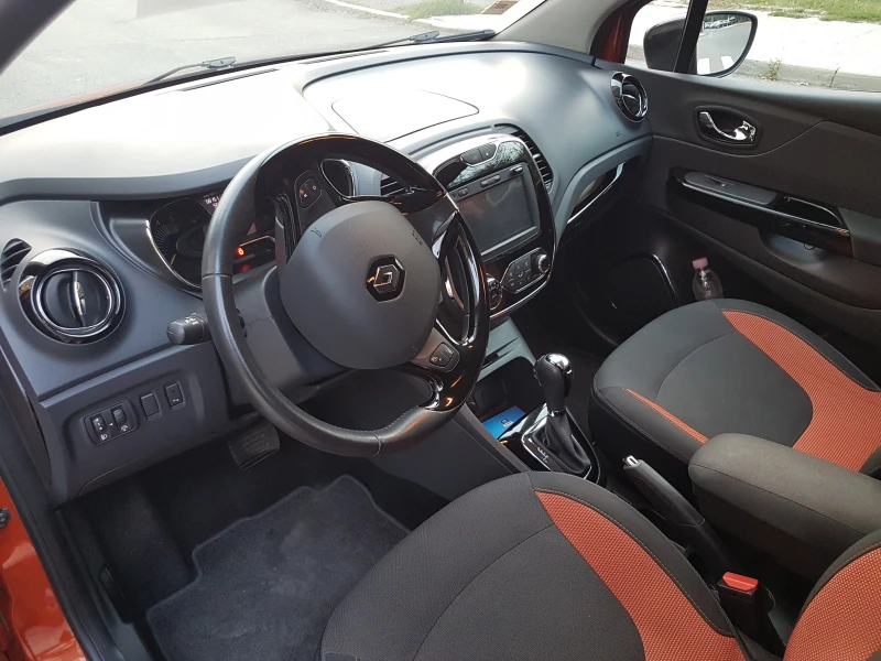 Renault Captur, снимка 4 - Автомобили и джипове - 47394182