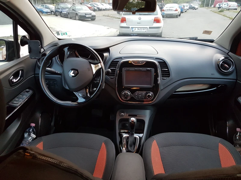 Renault Captur, снимка 7 - Автомобили и джипове - 47394182