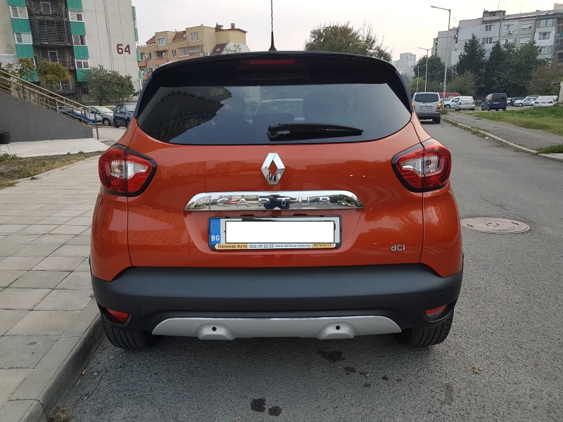 Renault Captur, снимка 2 - Автомобили и джипове - 47394182