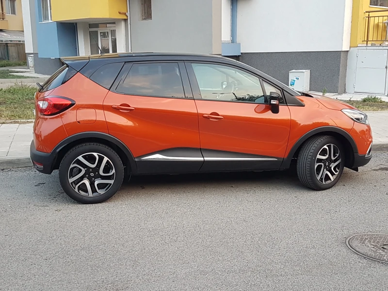 Renault Captur, снимка 12 - Автомобили и джипове - 47394182