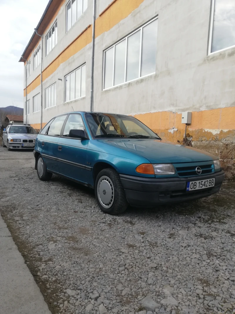 Opel Astra, снимка 2 - Автомобили и джипове - 48812543