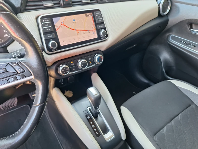 Nissan Micra 1.0 automat, снимка 9 - Автомобили и джипове - 51821831