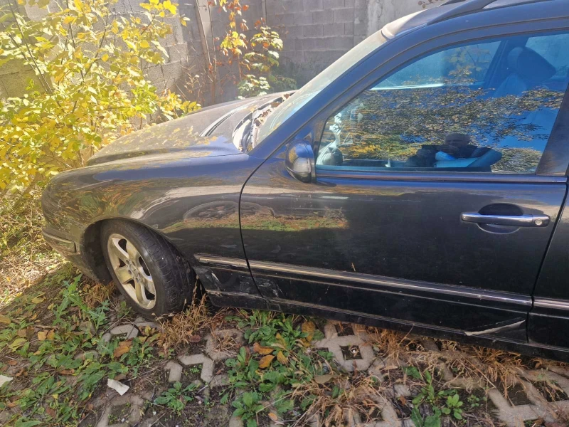 Mercedes-Benz E 270 CDI, снимка 5 - Автомобили и джипове - 52500837