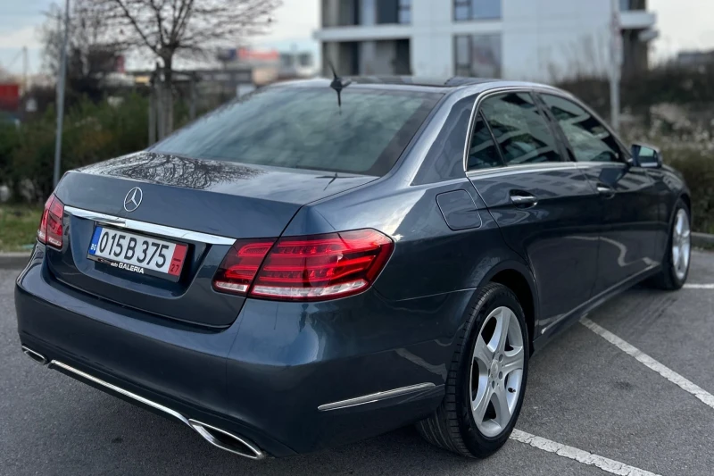 Mercedes-Benz E 300 BLUETEC* FULL LED, снимка 8 - Автомобили и джипове - 52723676