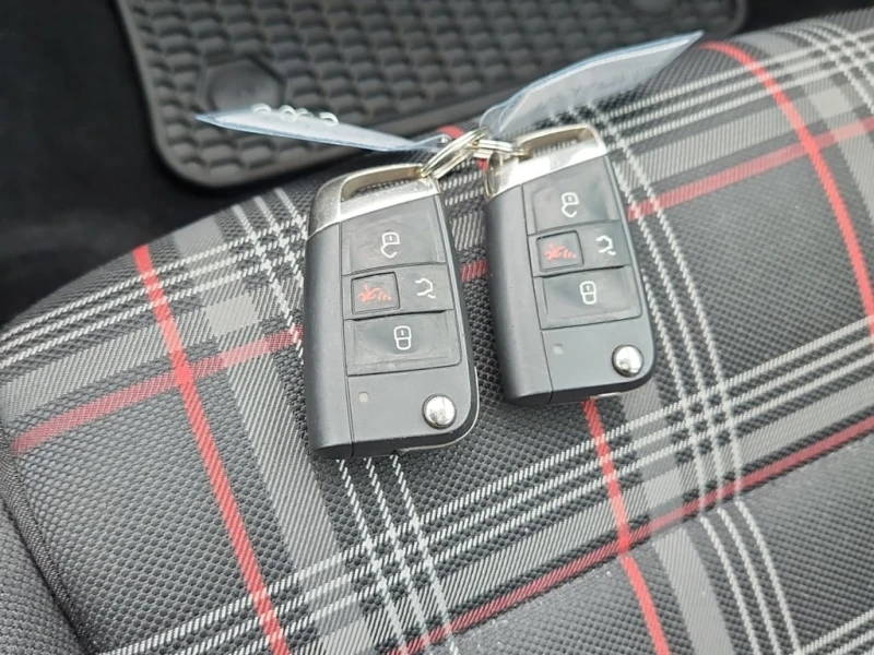 VW Golf GTI * CARFAX * ФИНАНСИРАНЕ, снимка 8 - Автомобили и джипове - 52830656