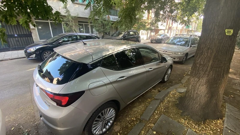 Opel Astra 1.6, снимка 4 - Автомобили и джипове - 47133393