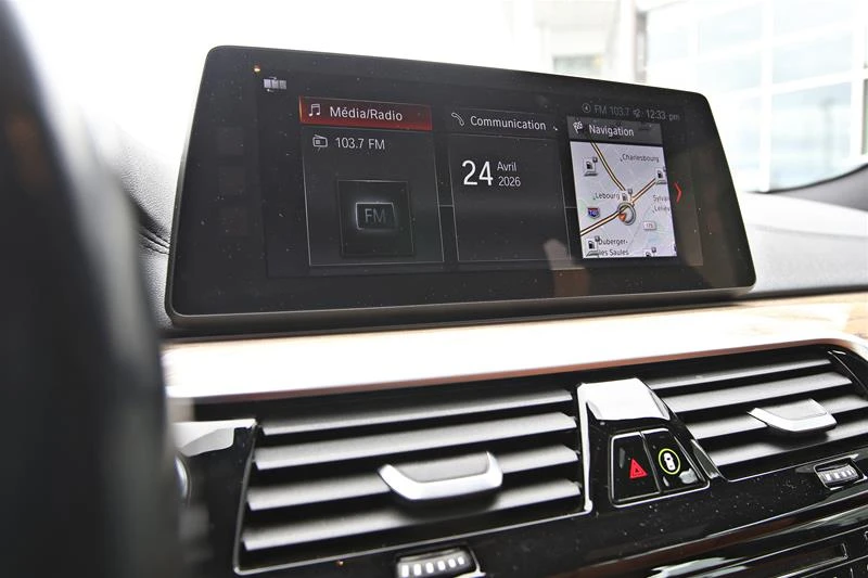 BMW 540 MPACK* ПОДГРЕВ* ПЕРА* КОЖА* ПАНОРАМА, снимка 12 - Автомобили и джипове - 54324024