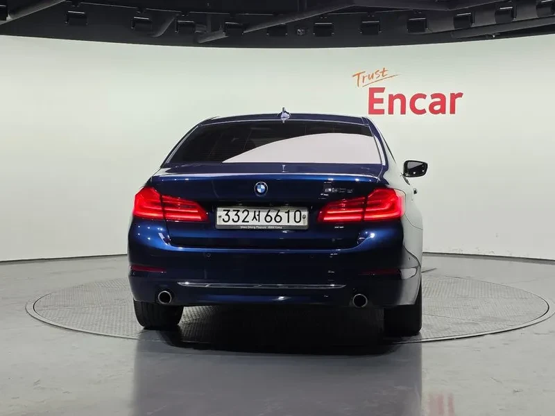 BMW 520 Luxury Plus (G30), снимка 4 - Автомобили и джипове - 55925915