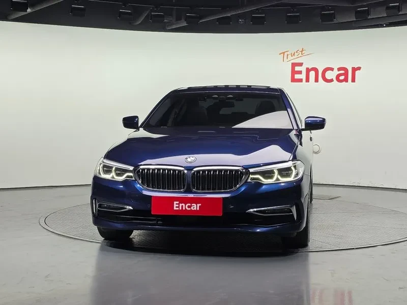 BMW 520 Luxury Plus (G30), снимка 3 - Автомобили и джипове - 55925915