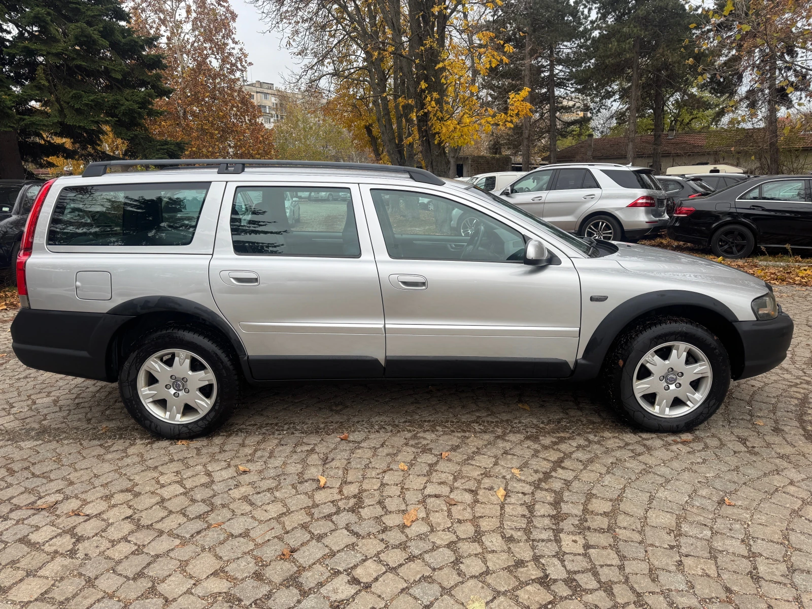 Volvo Xc70 2.5TURBO-CROSS COUNTRY-4x4 - изображение 4