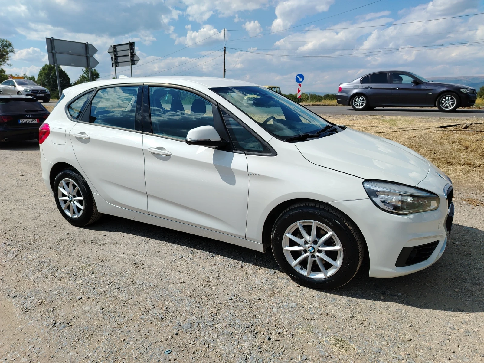 BMW 2 Active Tourer 218  - изображение 4