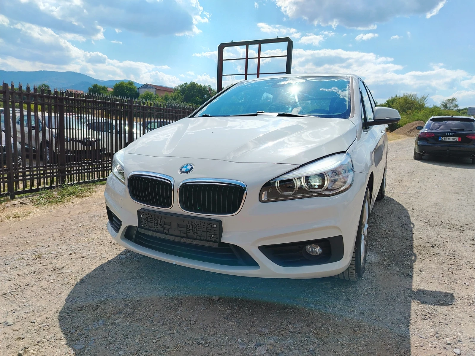 BMW 2 Active Tourer 218  - изображение 2