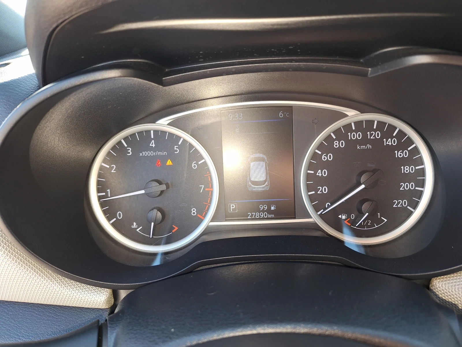 Nissan Micra 1.0 automat, снимка 11 - Автомобили и джипове - 51821831