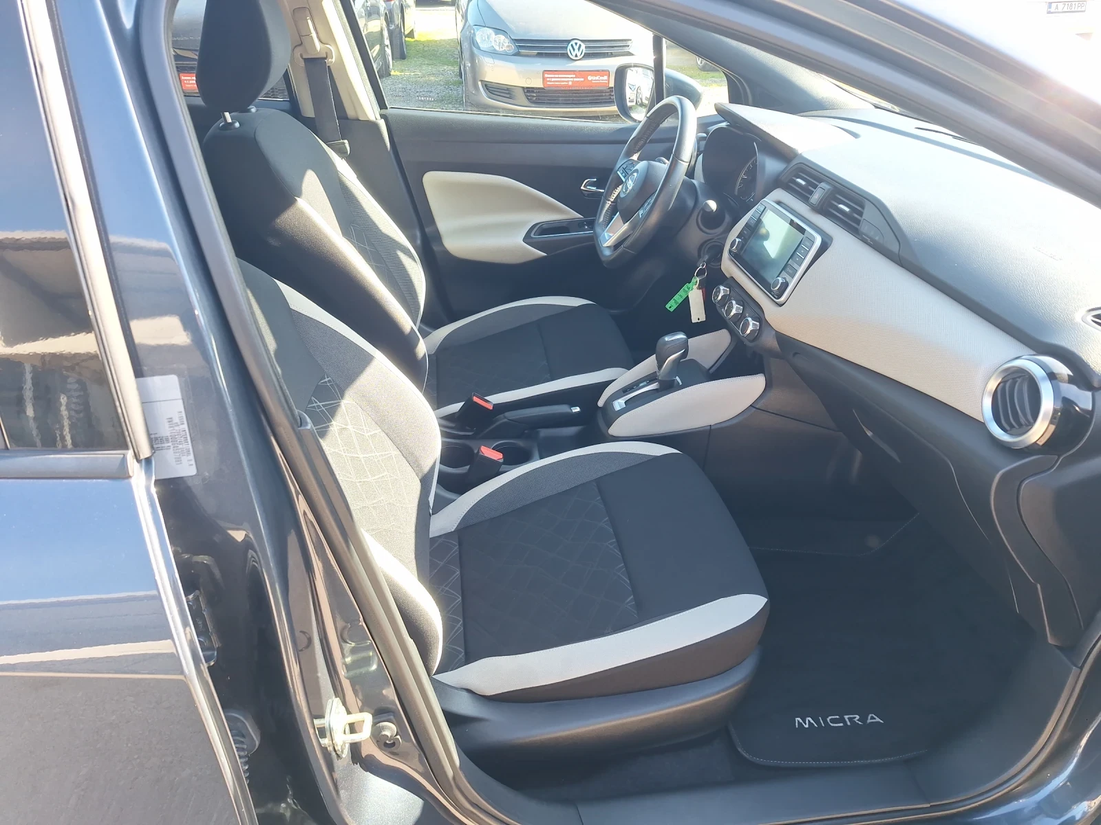 Nissan Micra 1.0 automat, снимка 12 - Автомобили и джипове - 51821831