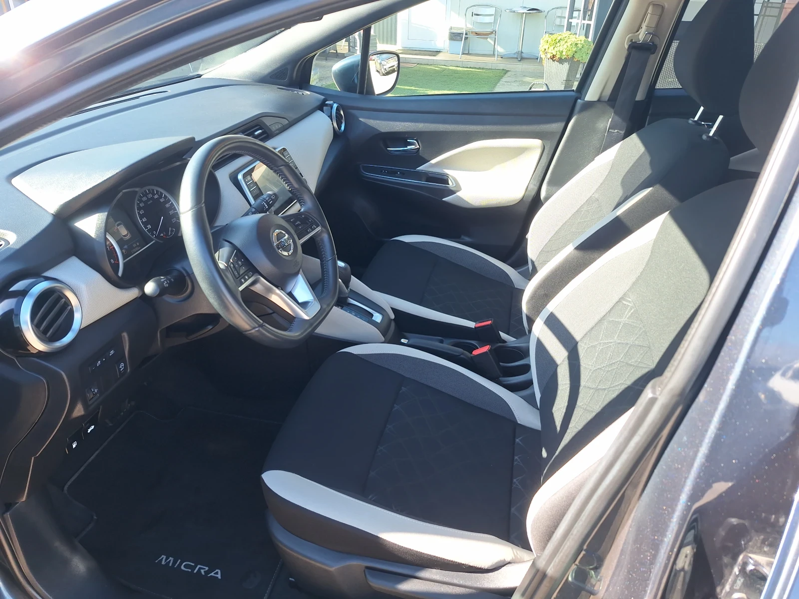 Nissan Micra 1.0 automat, снимка 9 - Автомобили и джипове - 51821831