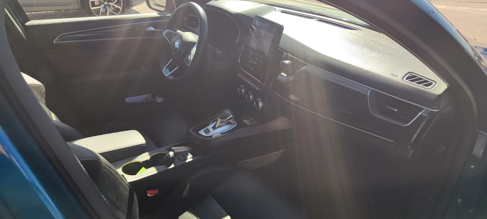 Renault Arkana, снимка 9 - Автомобили и джипове - 53768917