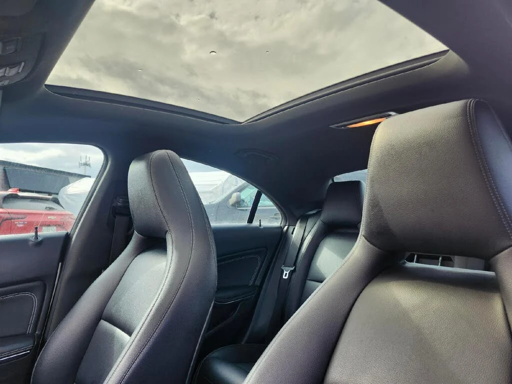 Mercedes-Benz CLA 250 4MATIC* АвтоКредит* (ЦЕНА ДО БГ), снимка 5 - Автомобили и джипове - 53916205