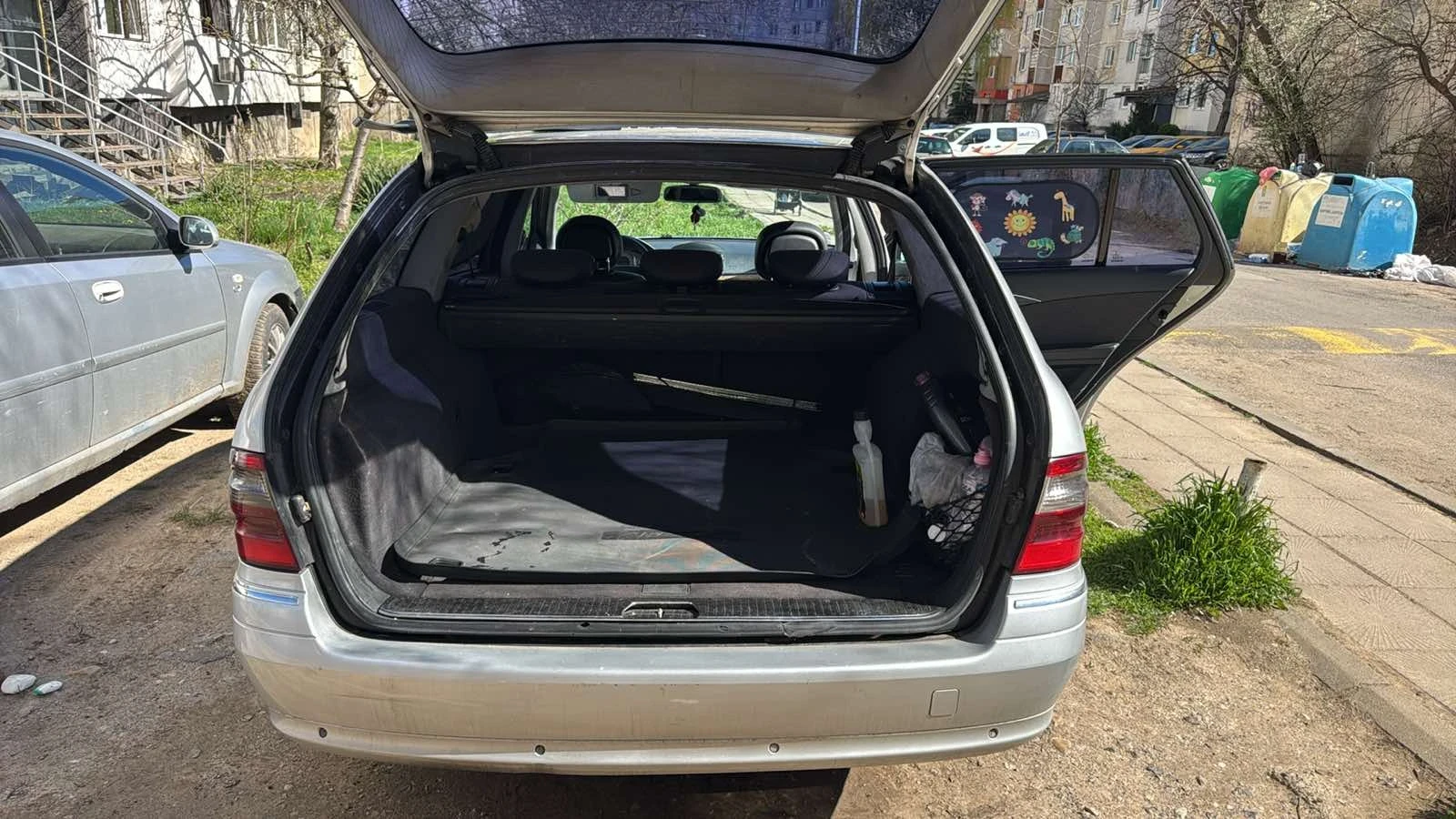 Mercedes-Benz E 220, снимка 9 - Автомобили и джипове - 54114878