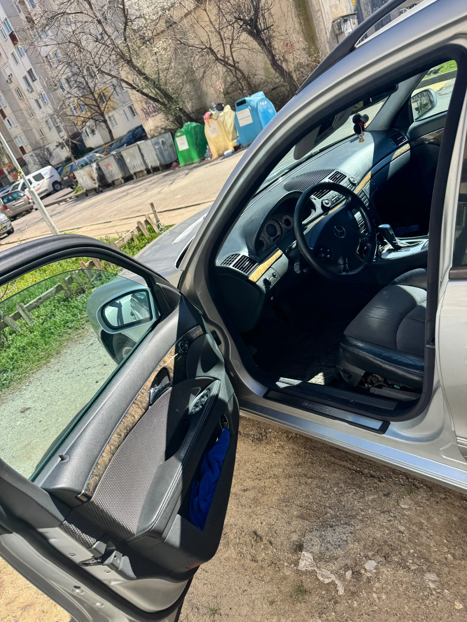 Mercedes-Benz E 220, снимка 7 - Автомобили и джипове - 54114878