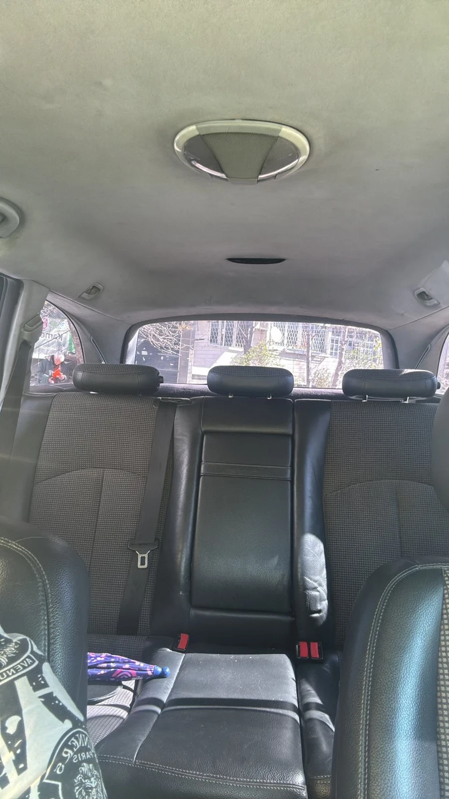 Mercedes-Benz E 220, снимка 5 - Автомобили и джипове - 54114878