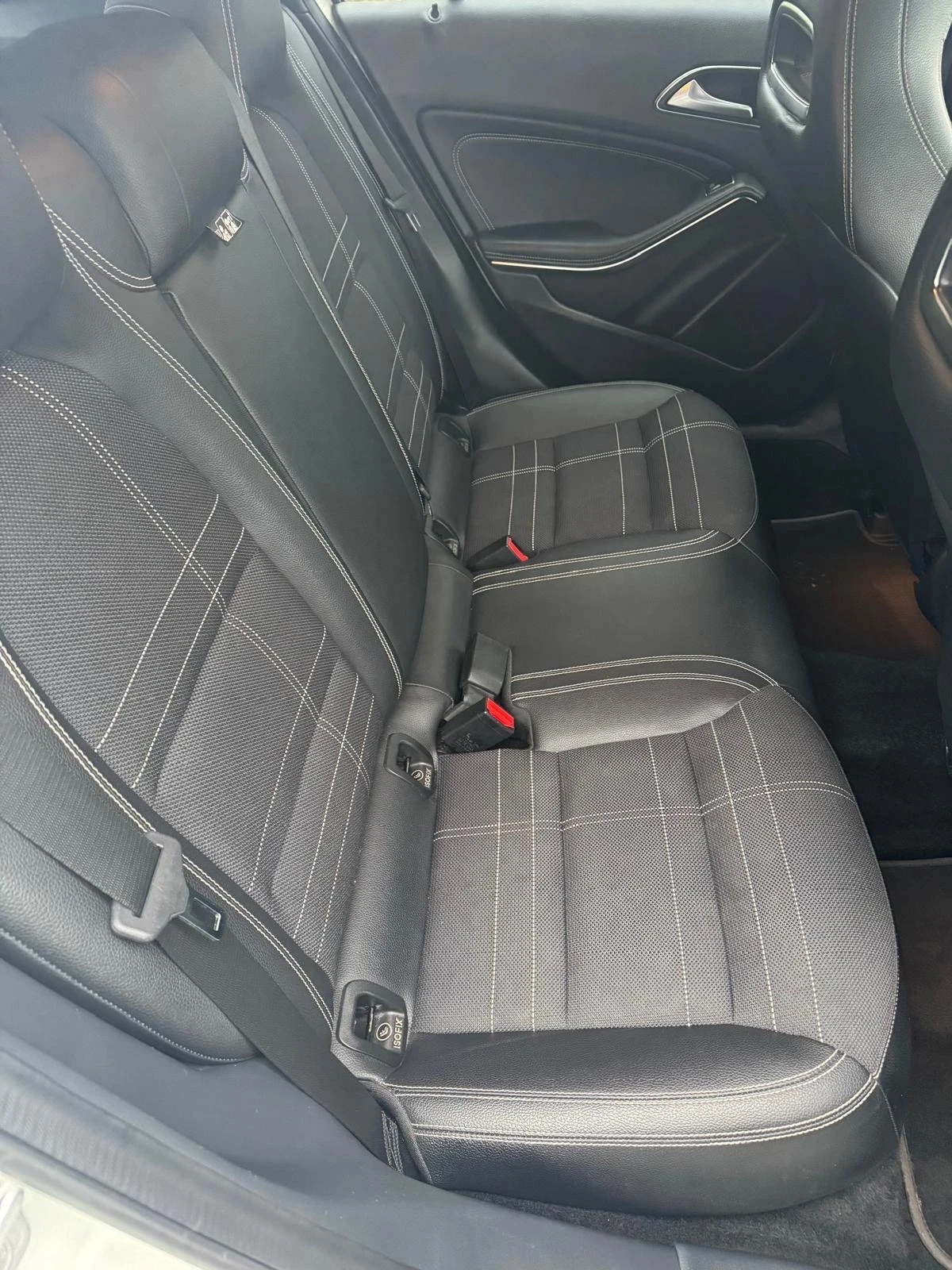 Mercedes-Benz A 220, снимка 9 - Автомобили и джипове - 54671410