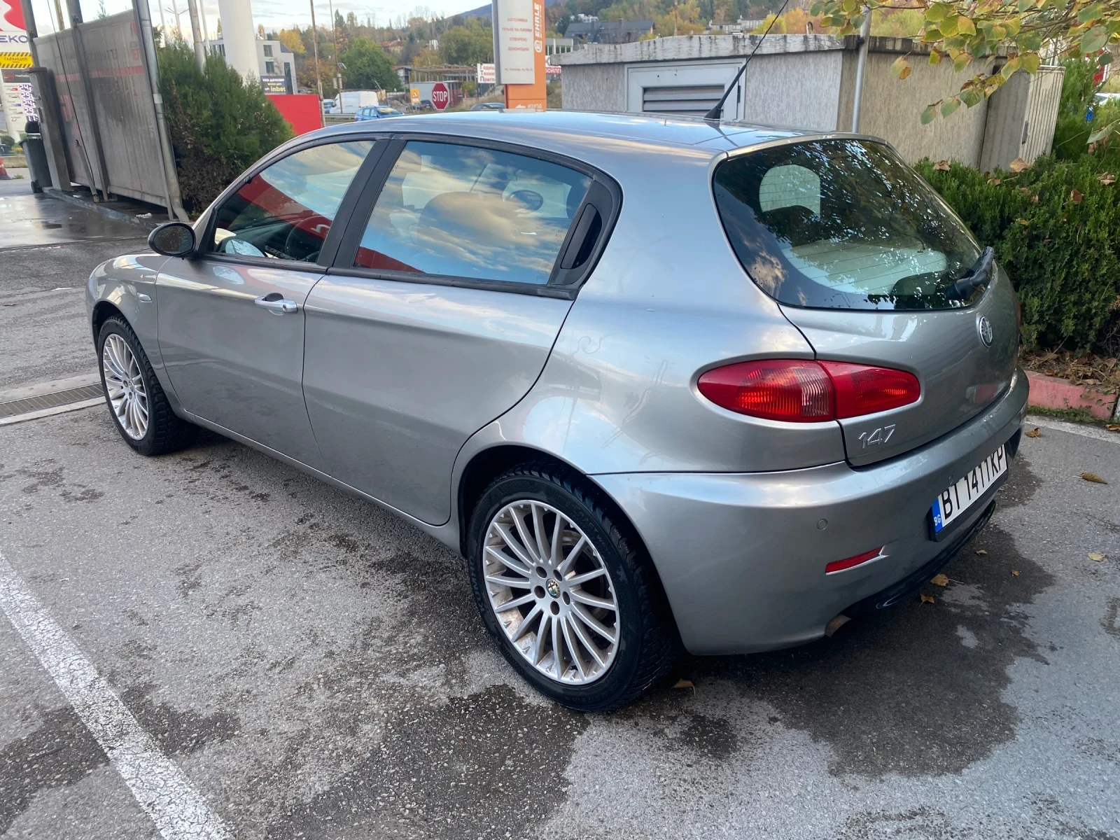 Alfa Romeo 147 1.9 JTD, снимка 9 - Автомобили и джипове - 54810169