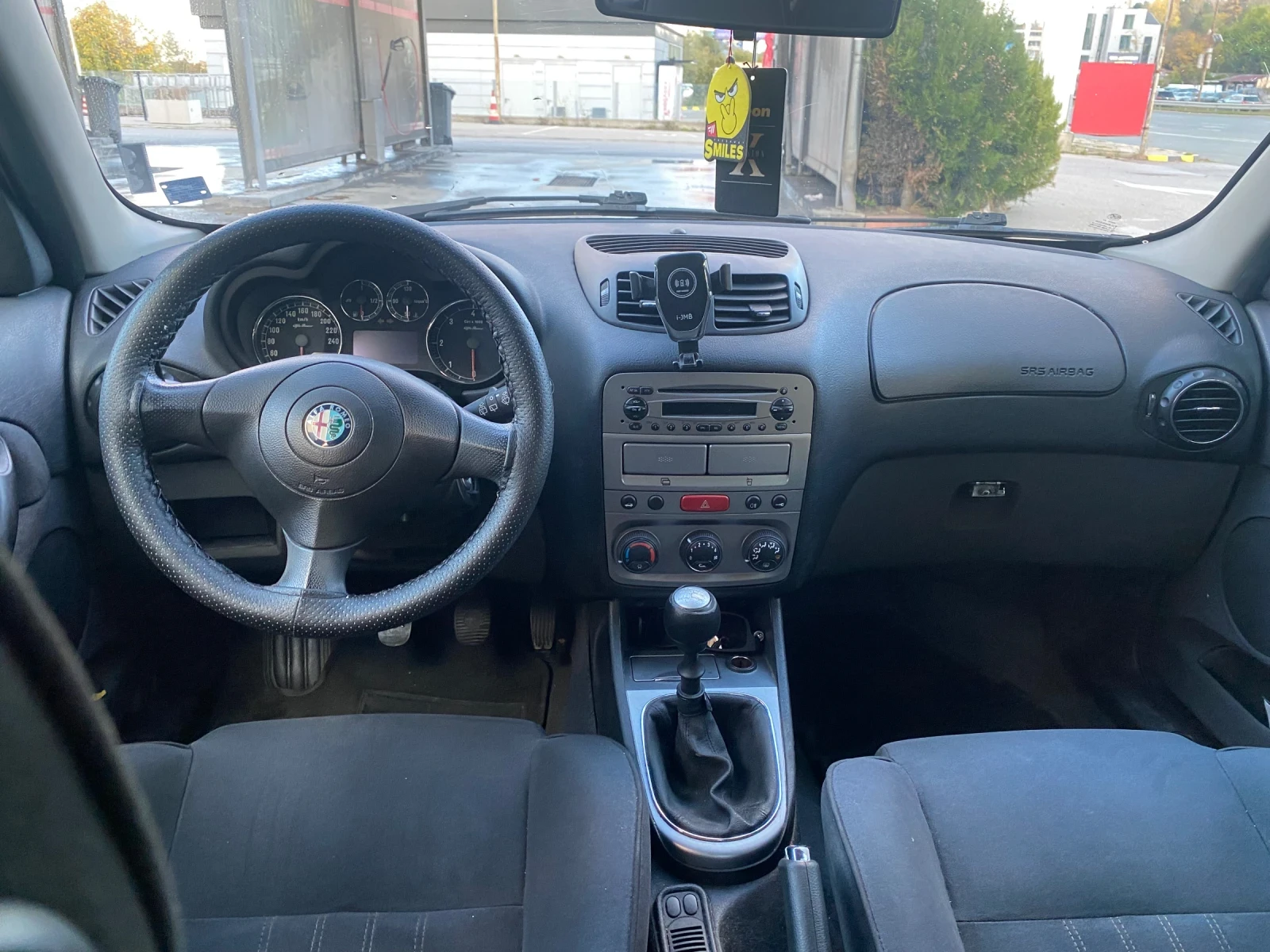 Alfa Romeo 147 1.9 JTD, снимка 11 - Автомобили и джипове - 54810169
