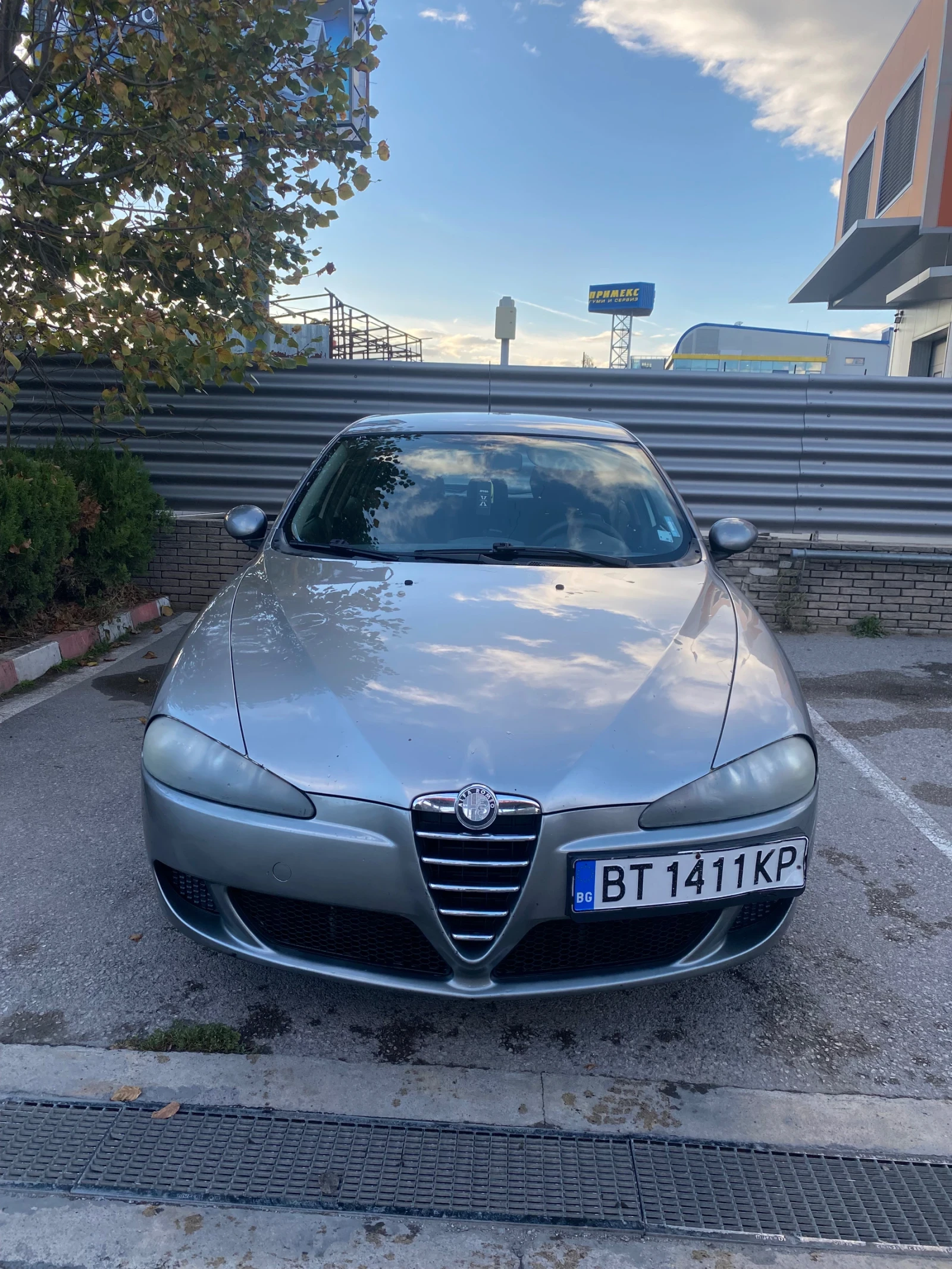 Alfa Romeo 147 1.9 JTD, снимка 2 - Автомобили и джипове - 54810169