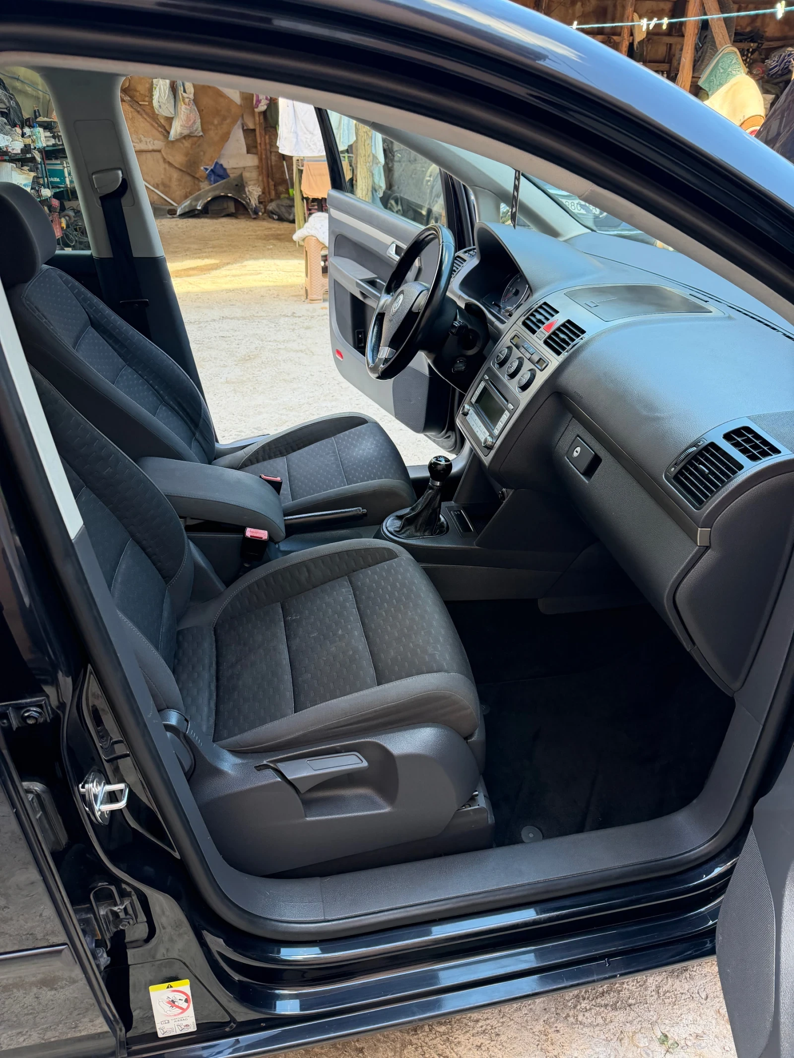VW Touran 1.9tdi 105hp 6speed 2009, снимка 15 - Автомобили и джипове - 54911700