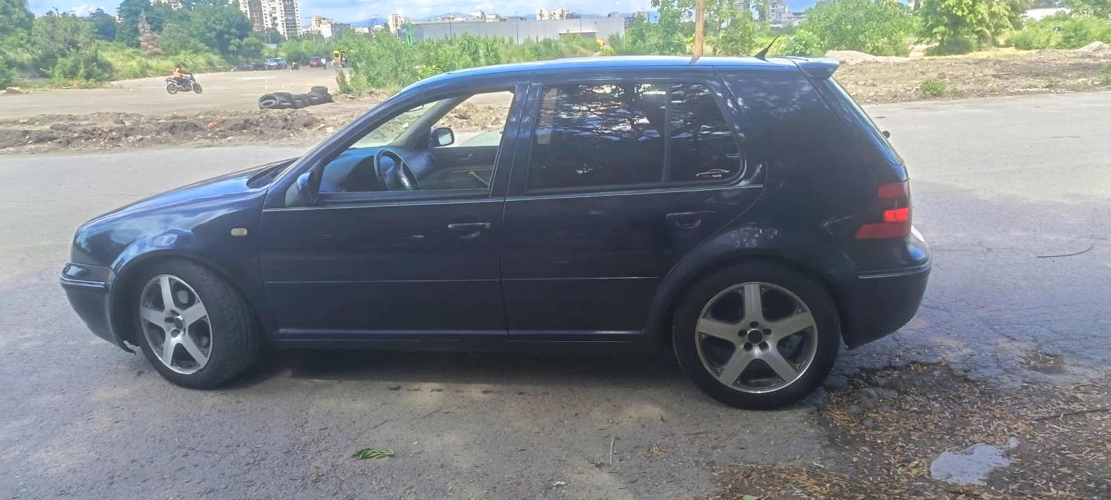 VW Golf 1.8T 150кс газ-Бензин, снимка 6 - Автомобили и джипове - 54961265