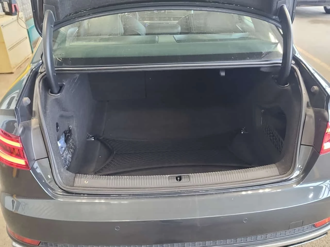 Audi A4  TECHNIK / 360 / AMBIENT / B&O / АВТОКРЕДИТ , снимка 16 - Автомобили и джипове - 55011560